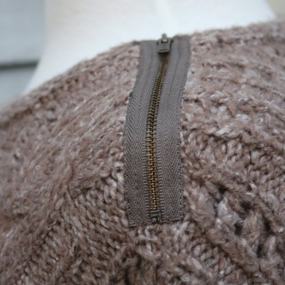 LOFT Mocha Brown Chunky Knit Zipper Shoulder 3/4 Sleeve Sweater Sz SMALL - Picture 4 of 7